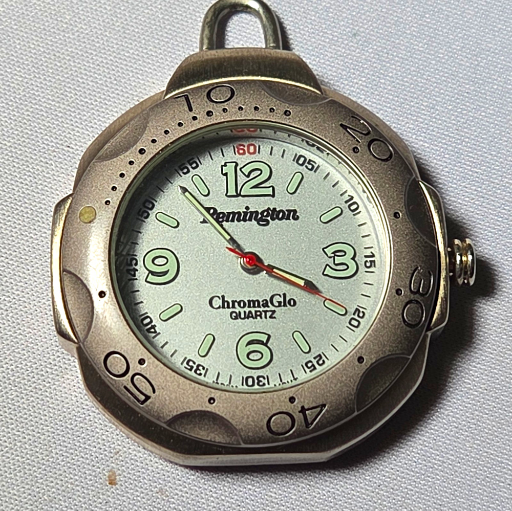 Remington ChromaGlo Men’s Quartz Analog Wristwatch Silver Dial Stainless Steel